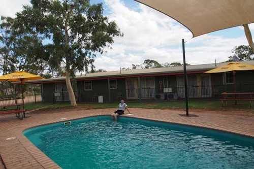 Lightning Ridge Outback Resort & Caravan Park Екстериор снимка